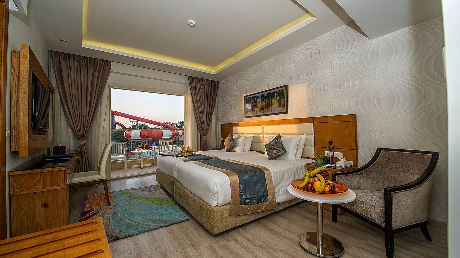 rooms-family-large-gardenpool-view