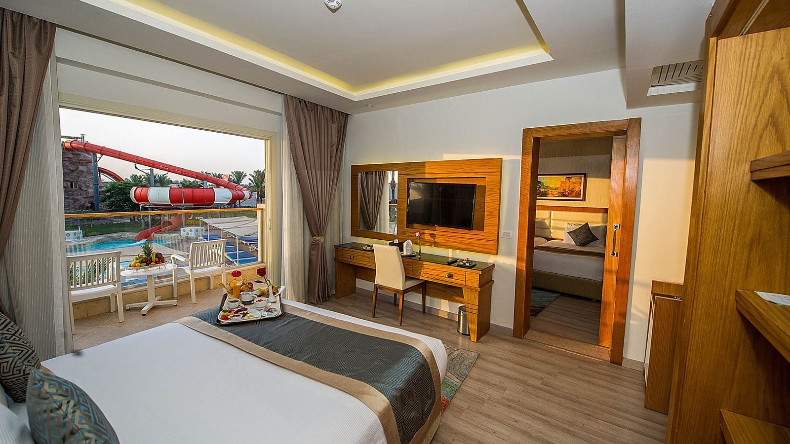 rooms-family-large-gardenpool-view