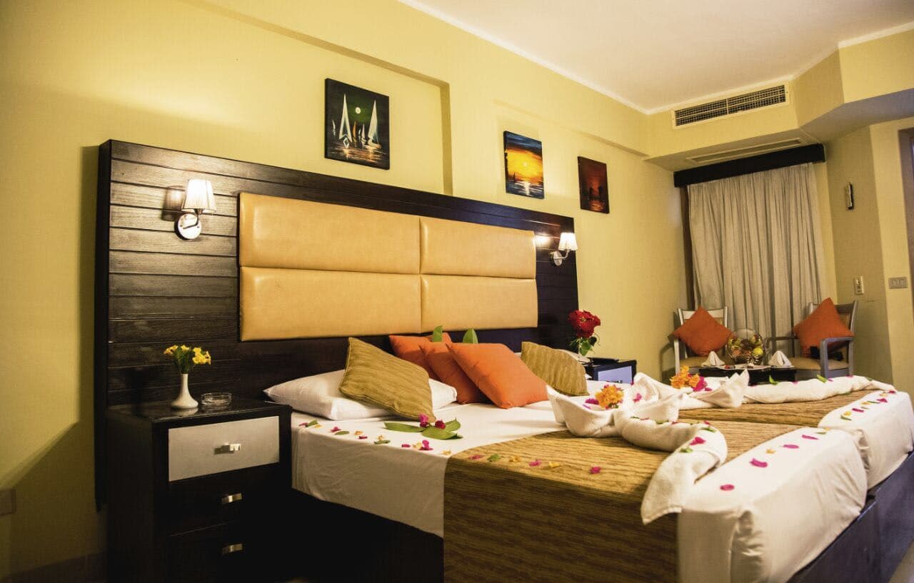 rooms-deluxe-room