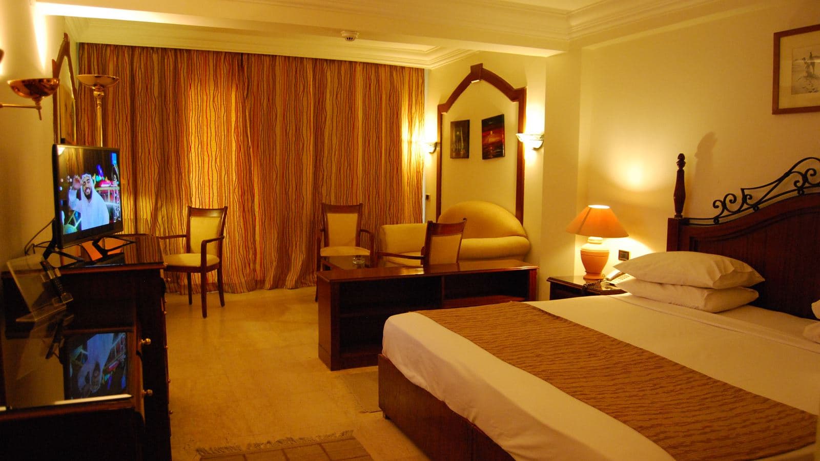 rooms-superior-room
