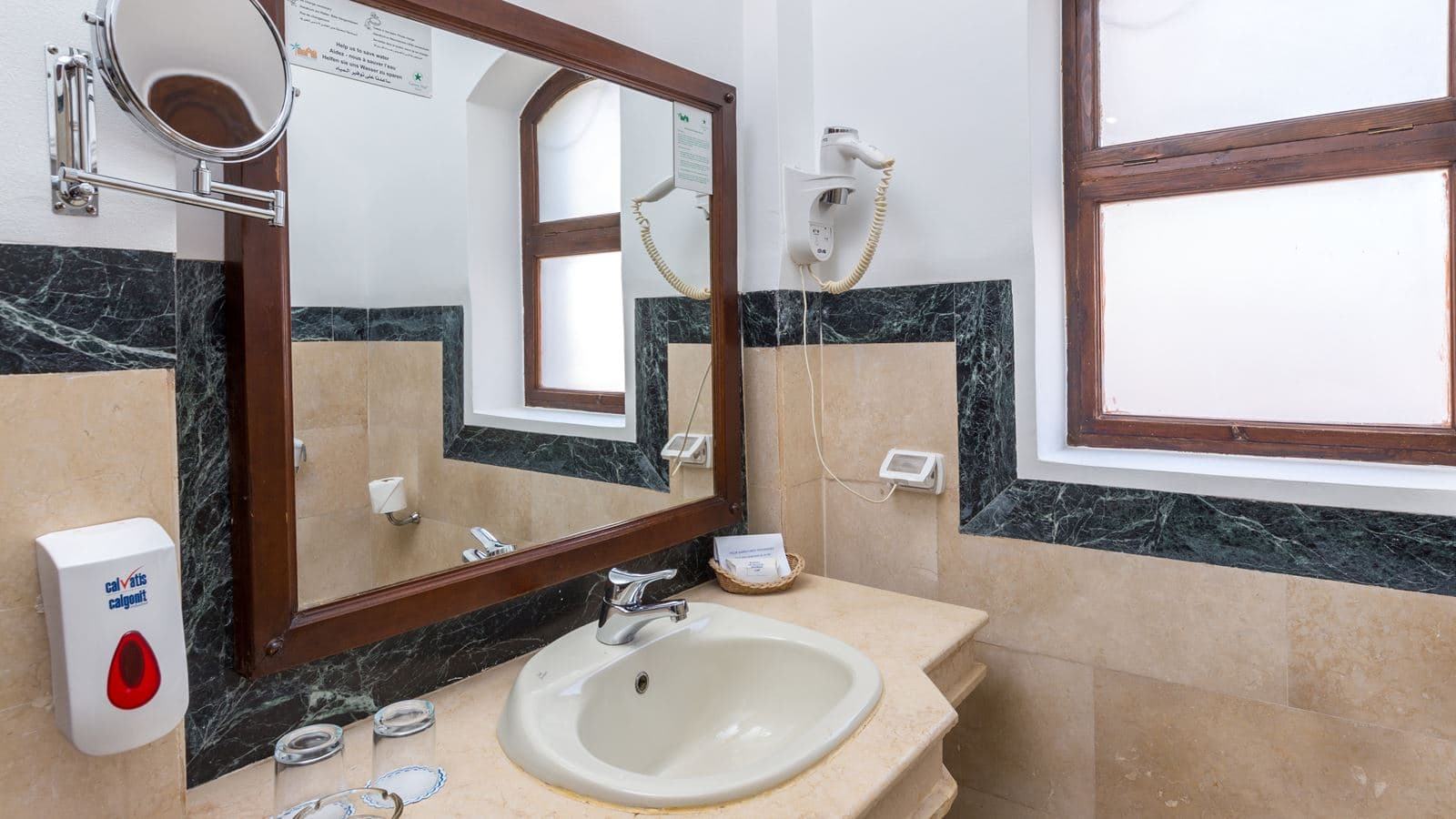 rooms-standard-room