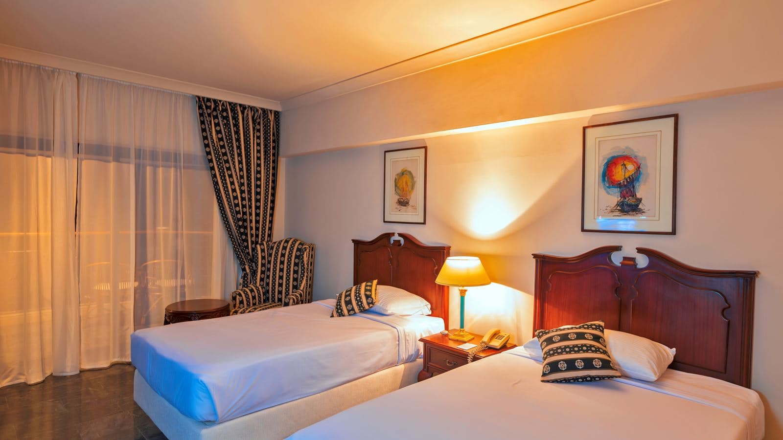 rooms-executive-suite