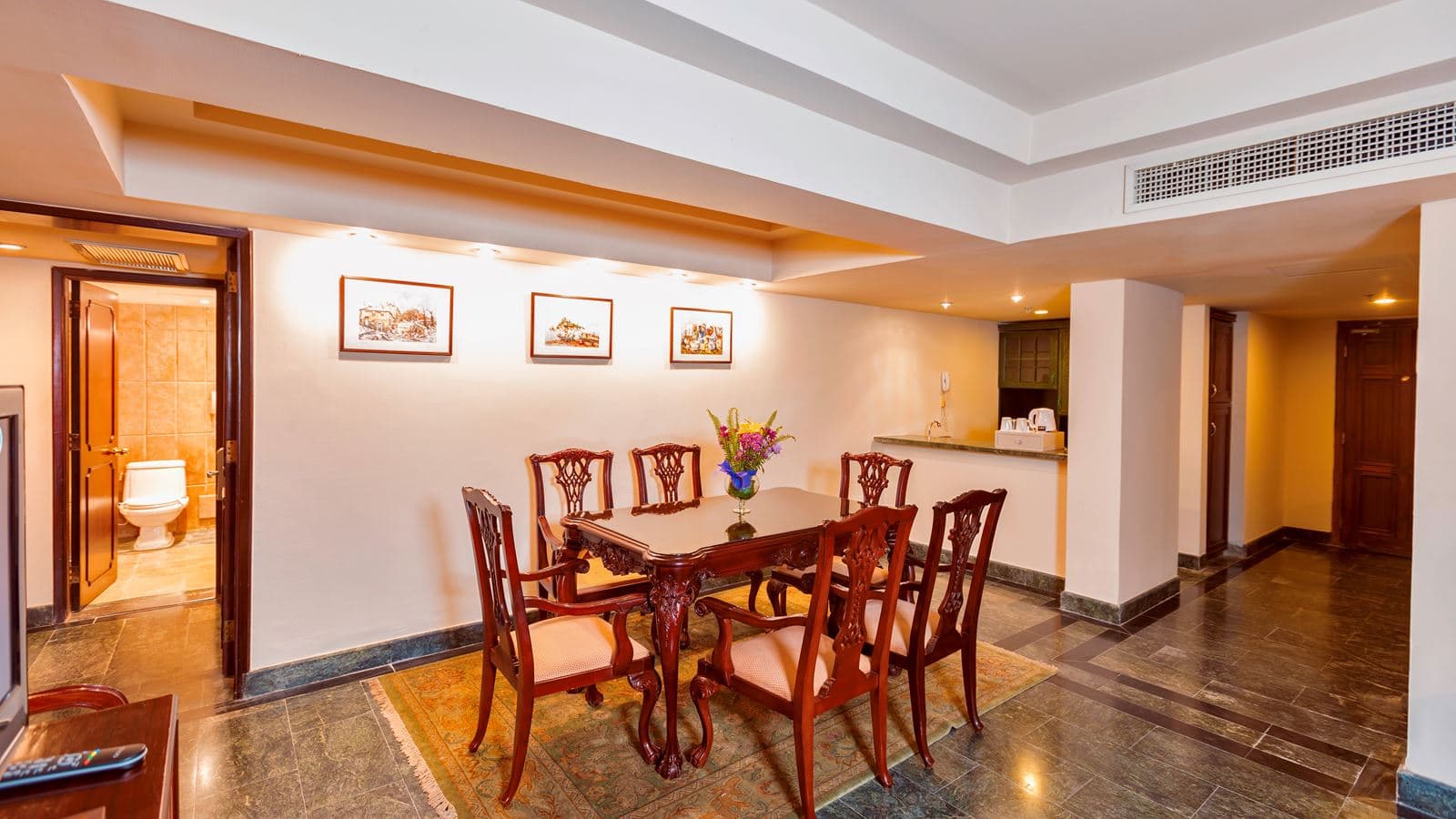 rooms-executive-suite