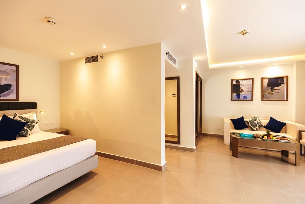 rooms-junior-suite-city-view