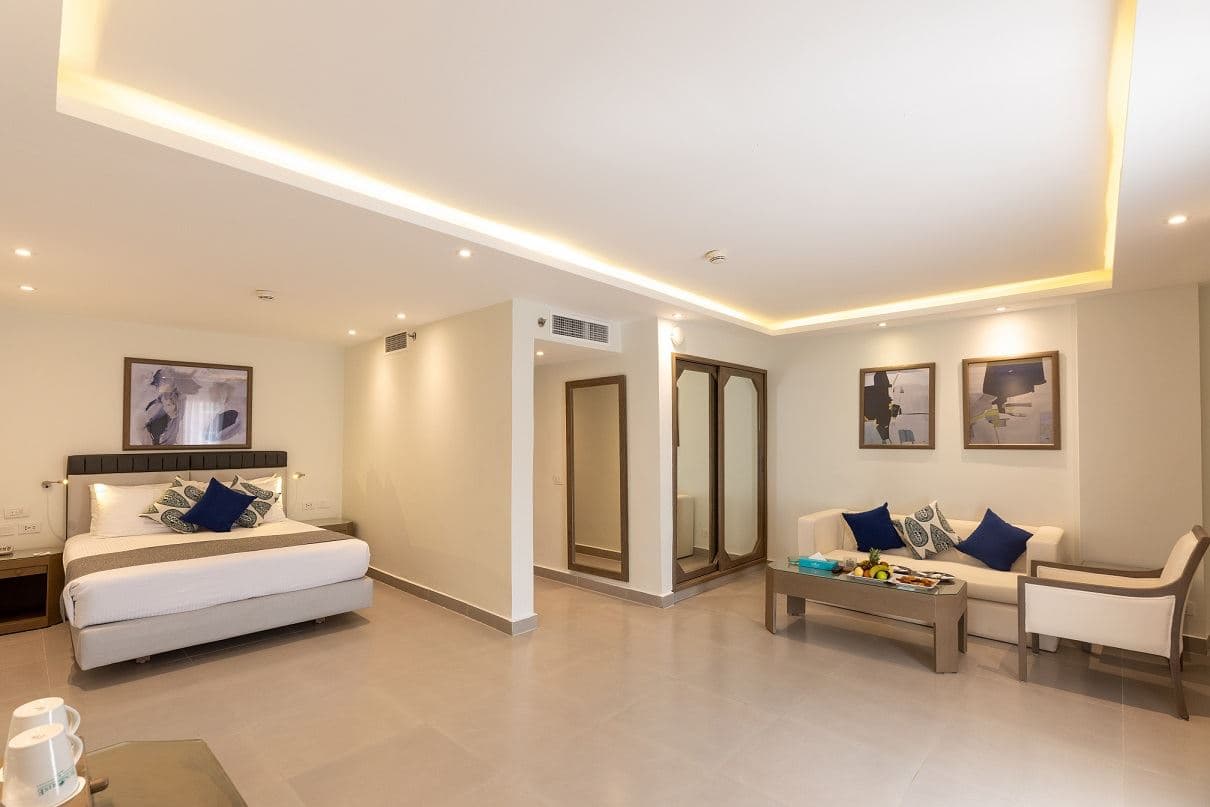 rooms-junior-suite-city-view