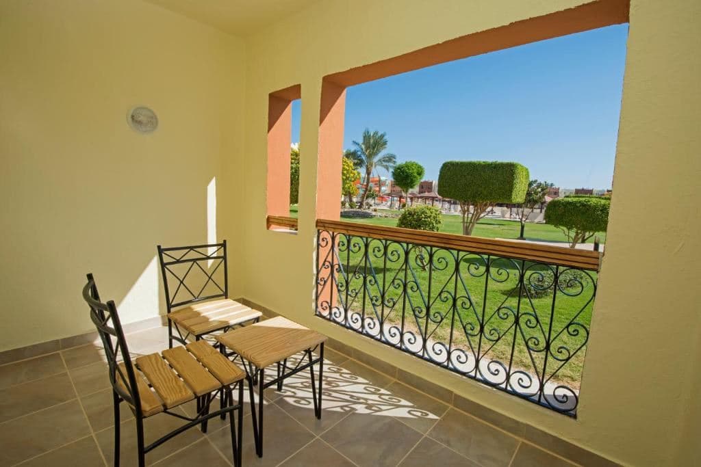 rooms-standard-room-garden-view