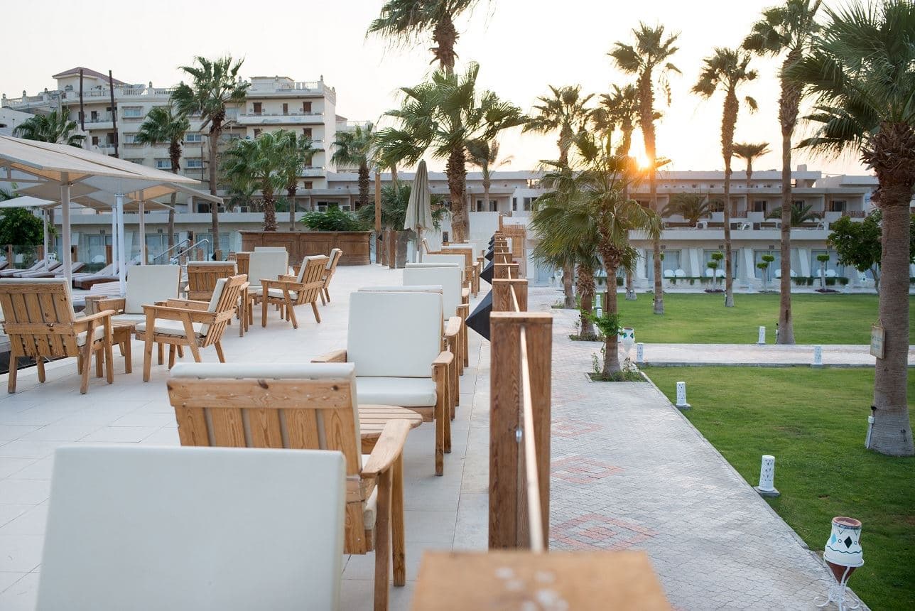 bars-euphoria-pool-bar