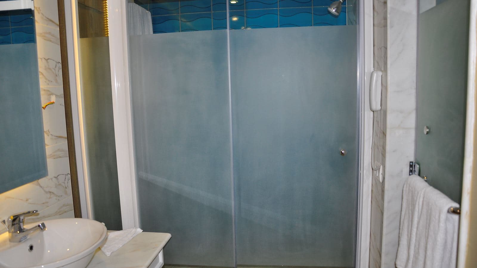 rooms-standard-room