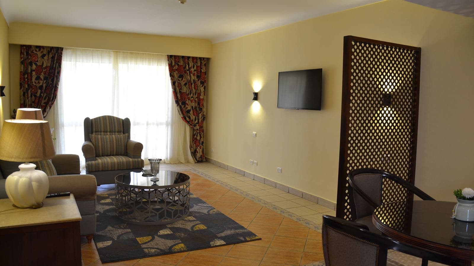 rooms-senior-suite