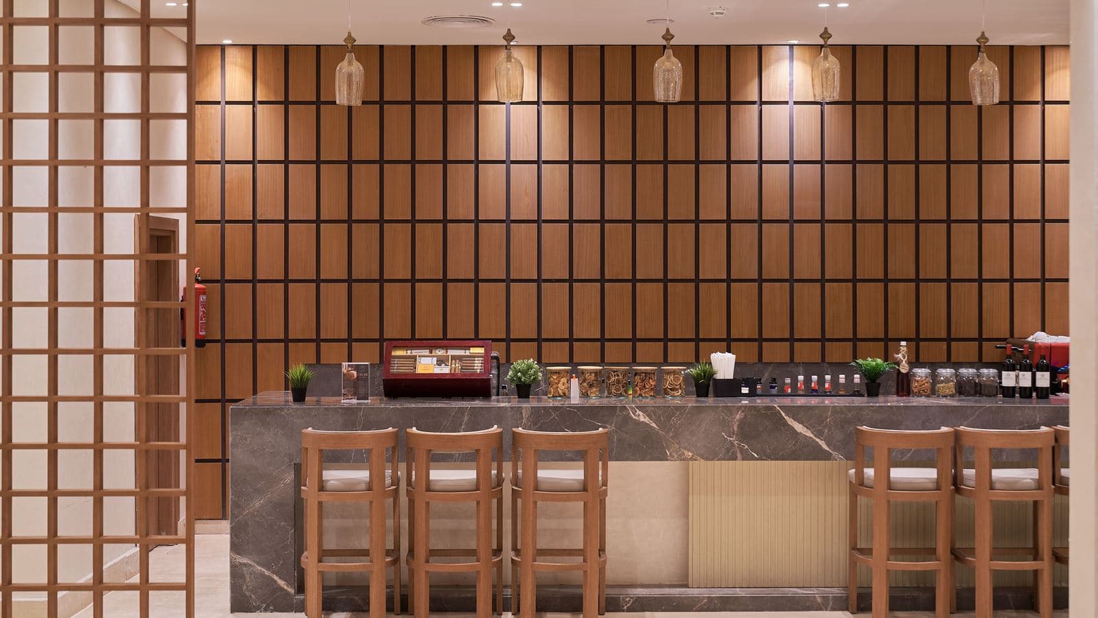 restaurants-true-lobby-bar