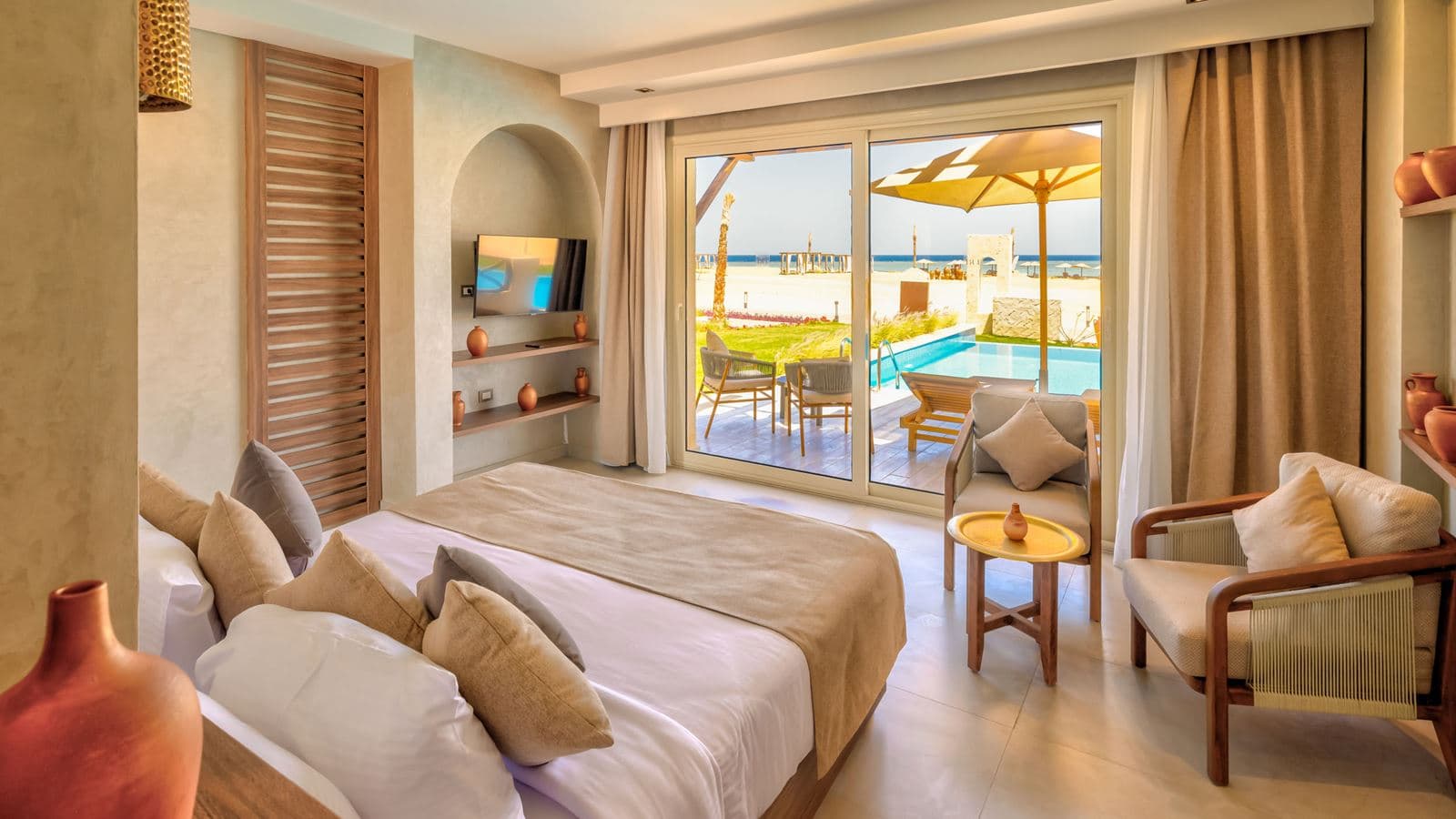 rooms-swimup-room-sea-front