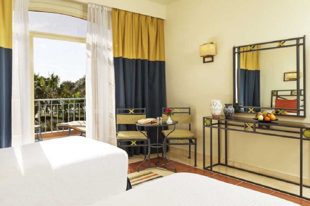 rooms-standard-room