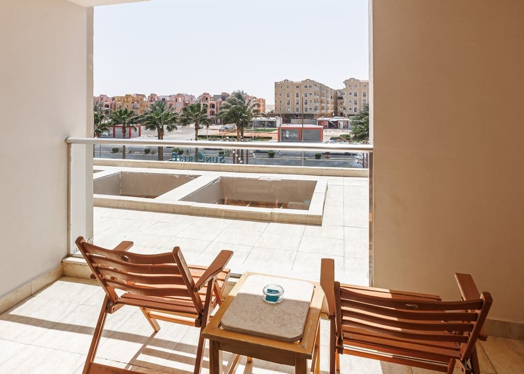 rooms-family-suite-city-view