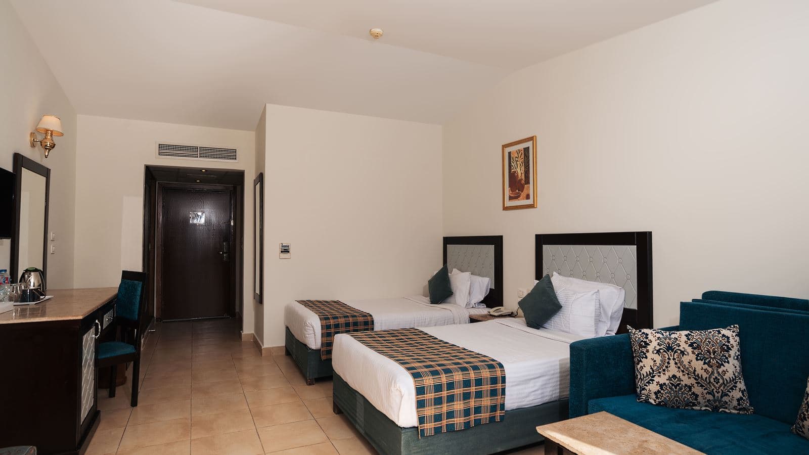 rooms-swim-up-room