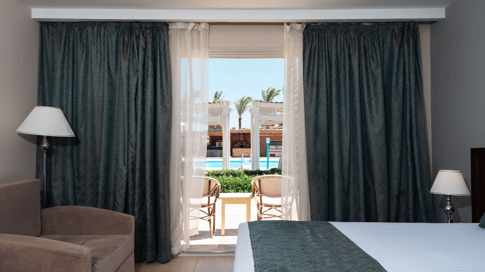 rooms-superior-room