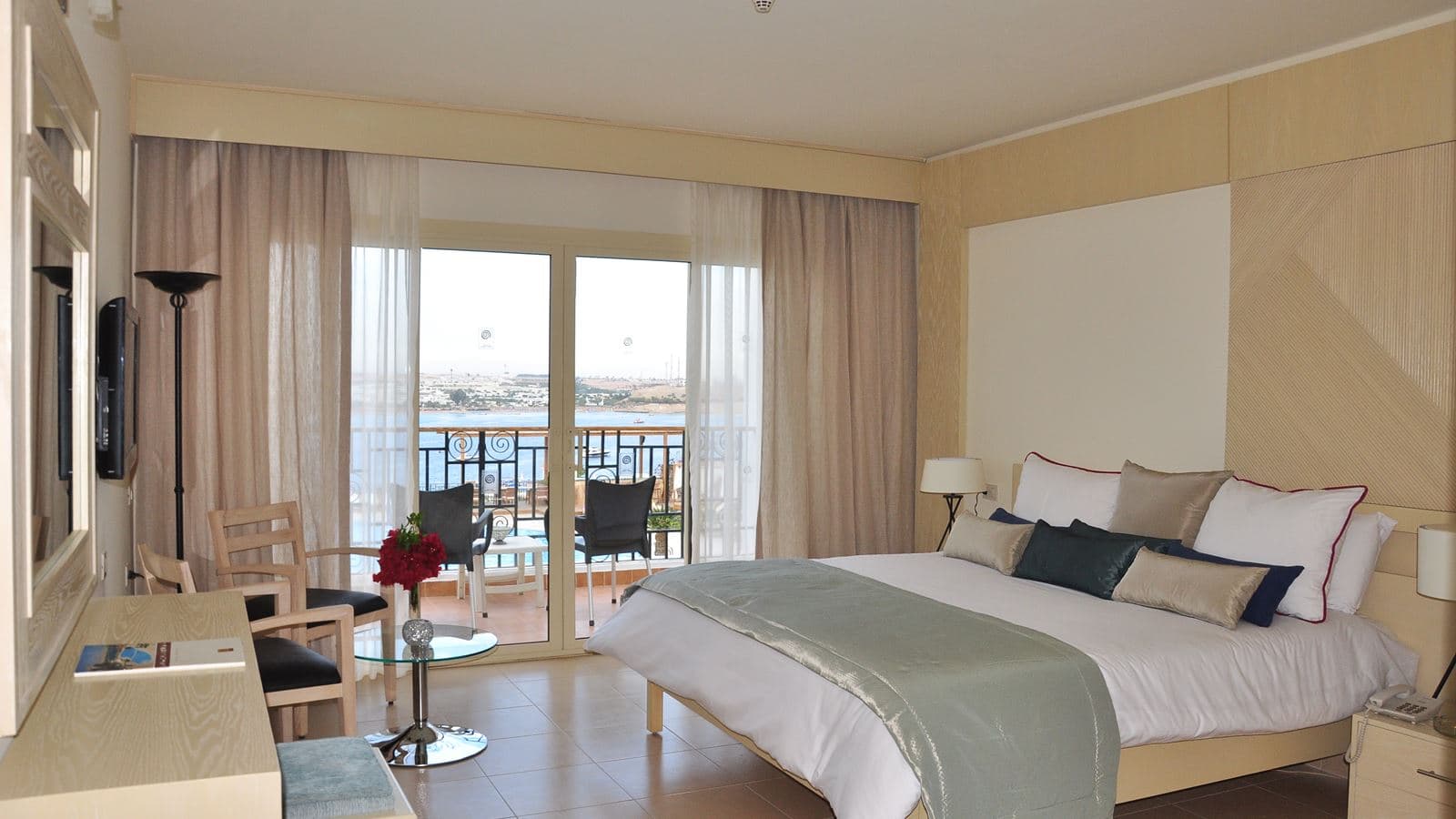 rooms-superior-double-room-with-sea-view