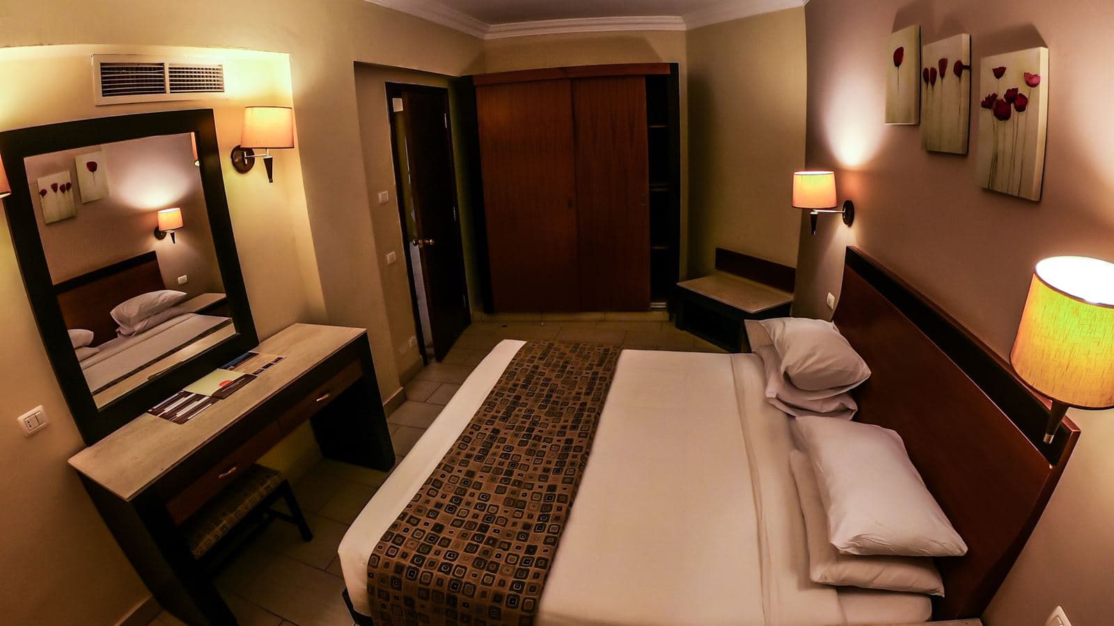 rooms-family-room