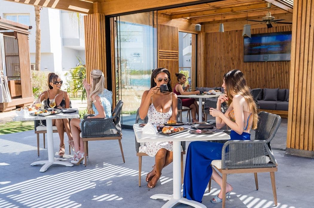 restaurants-royal-club-lounge