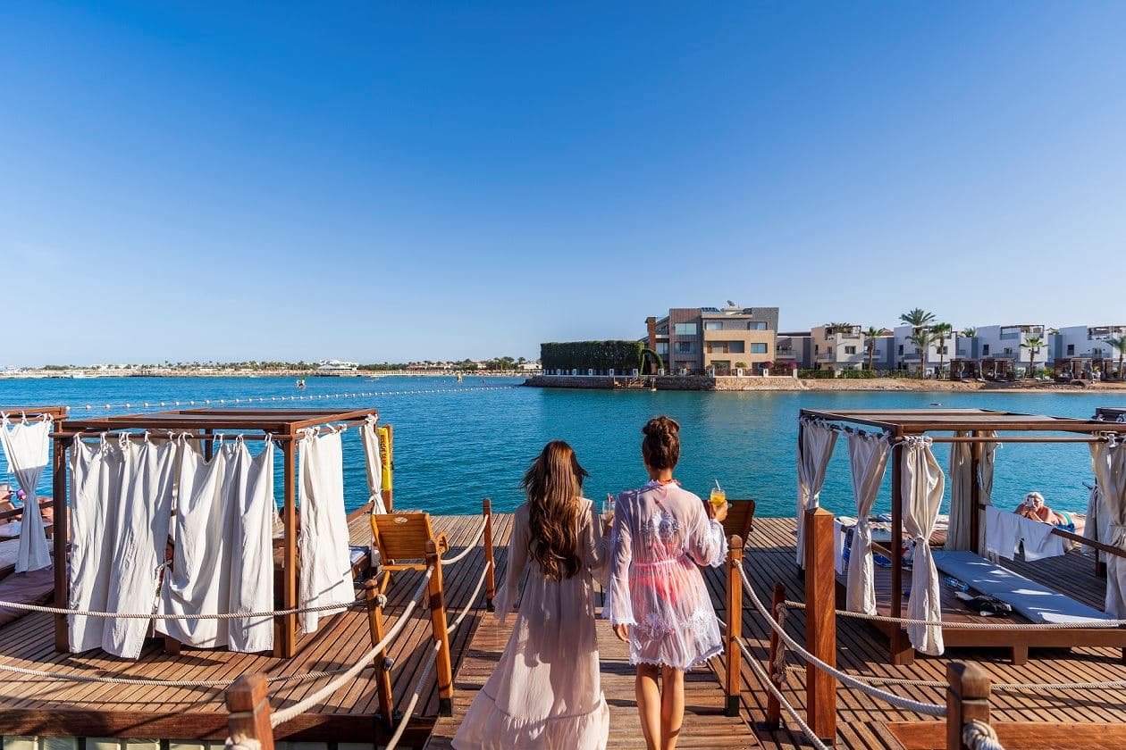 bars-oasis-beach-bar-только-для-взрослых-16+