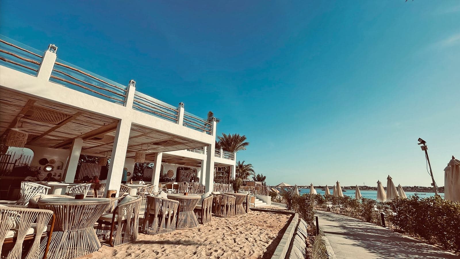 restaurants-yades