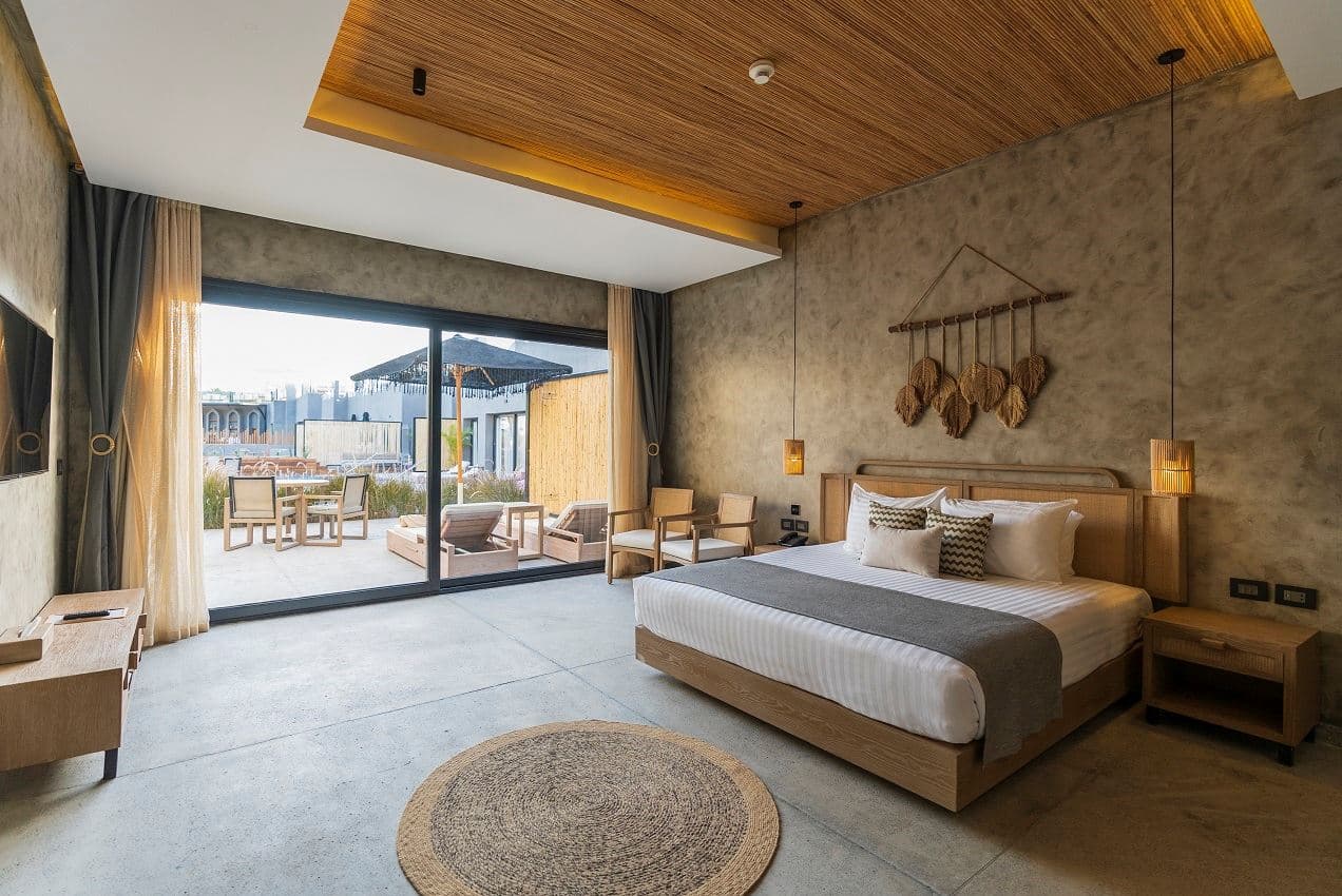 rooms-posh-club-executive-pool-suite