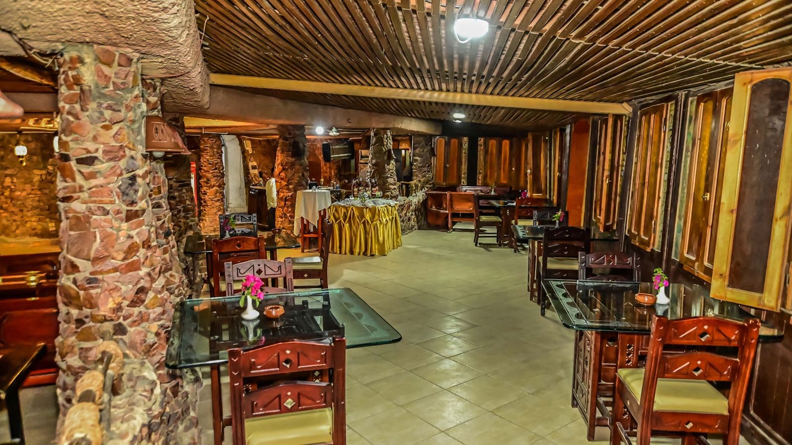 bars-cave-cafe