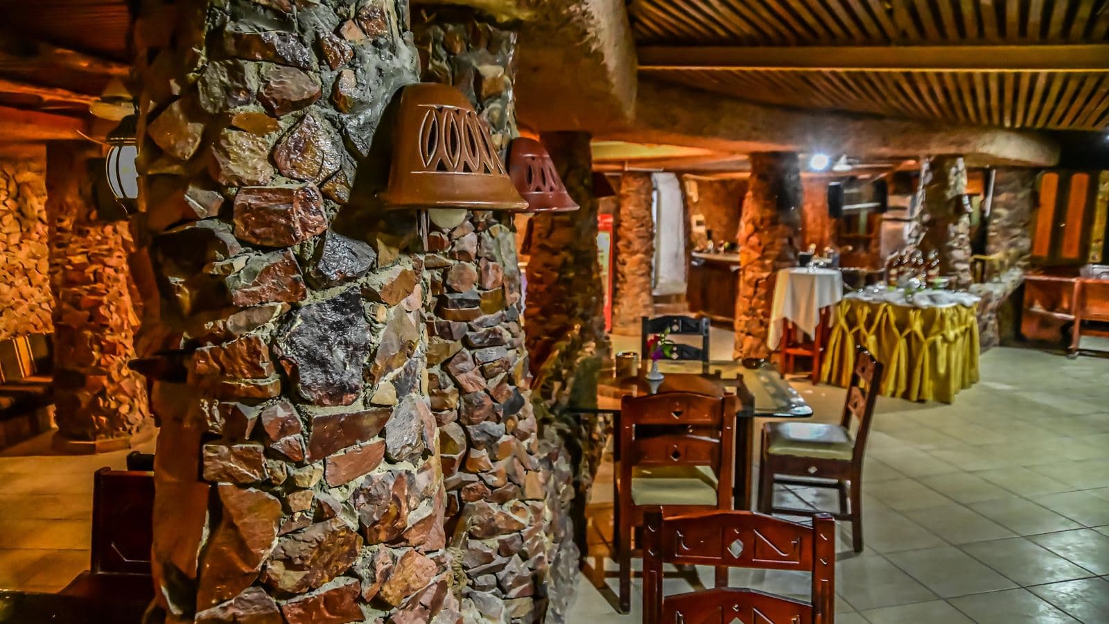bars-cave-cafe