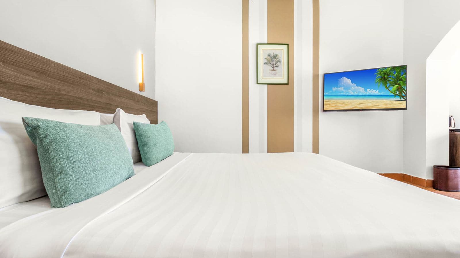 rooms-domina-oasis-premium-room-renovated