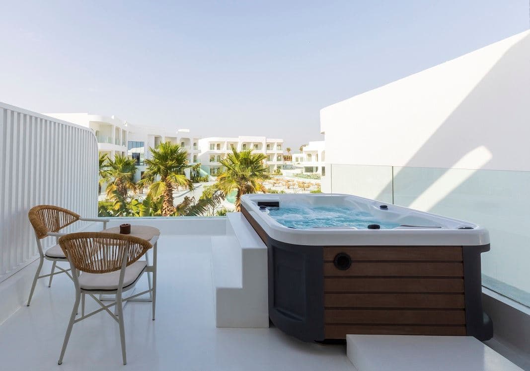rooms-gypster-jacuzzi-room