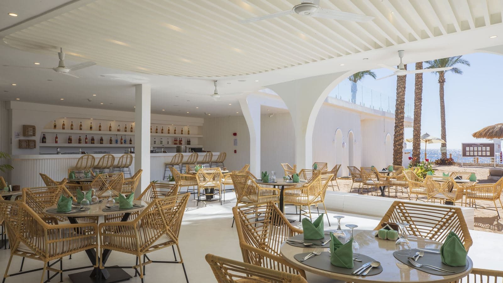 restaurants-elia-restaurant