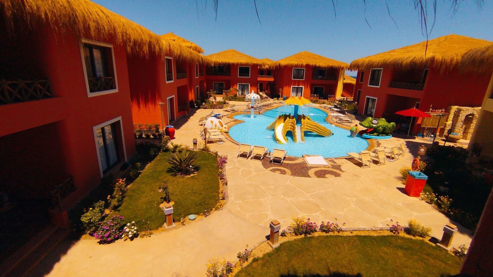 rooms-family-two-bedrooms-pool-view