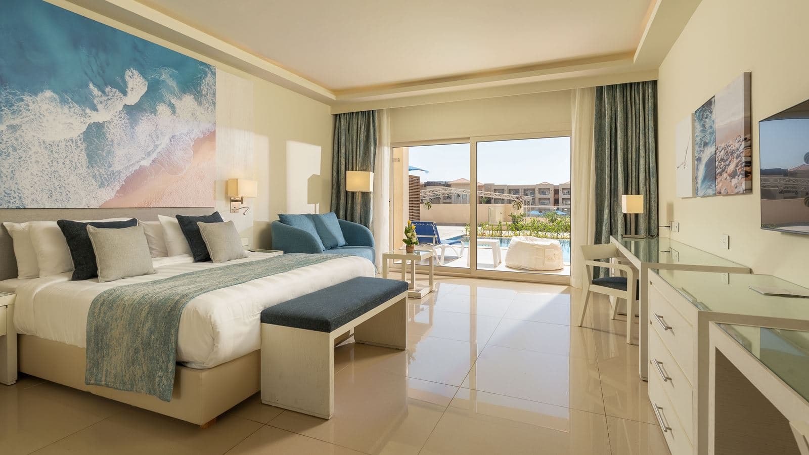 rooms-swimup-room