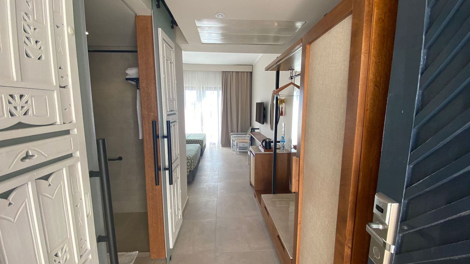 rooms-superior-room