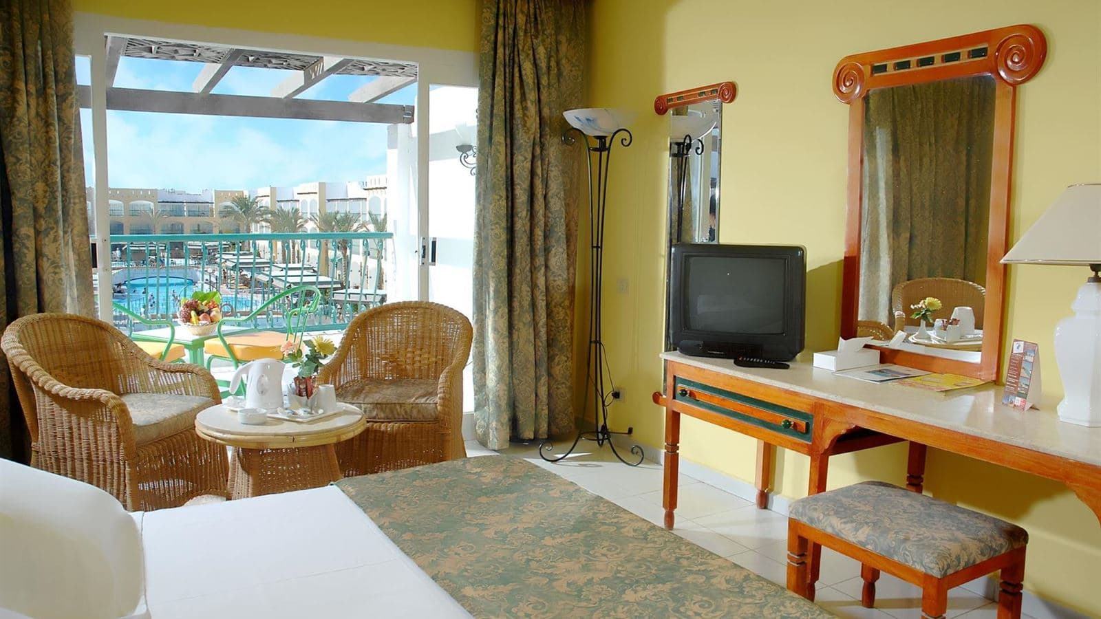 rooms-standard-room