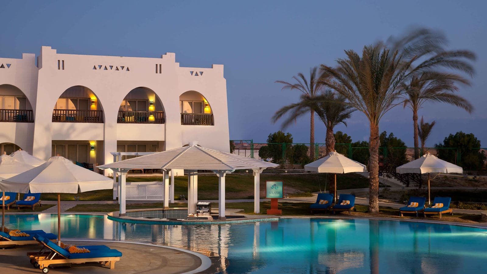 bars-splash-pool-bar