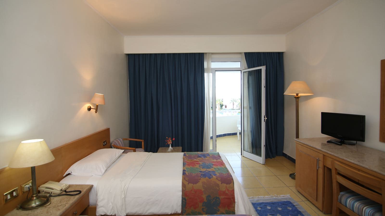 rooms-standard-room