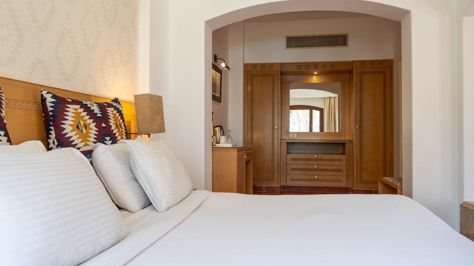rooms-superior-room--garden-view