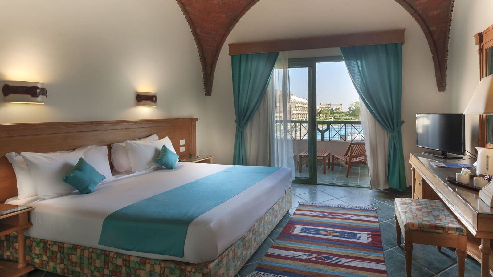 rooms-standard-room-side-sea-view