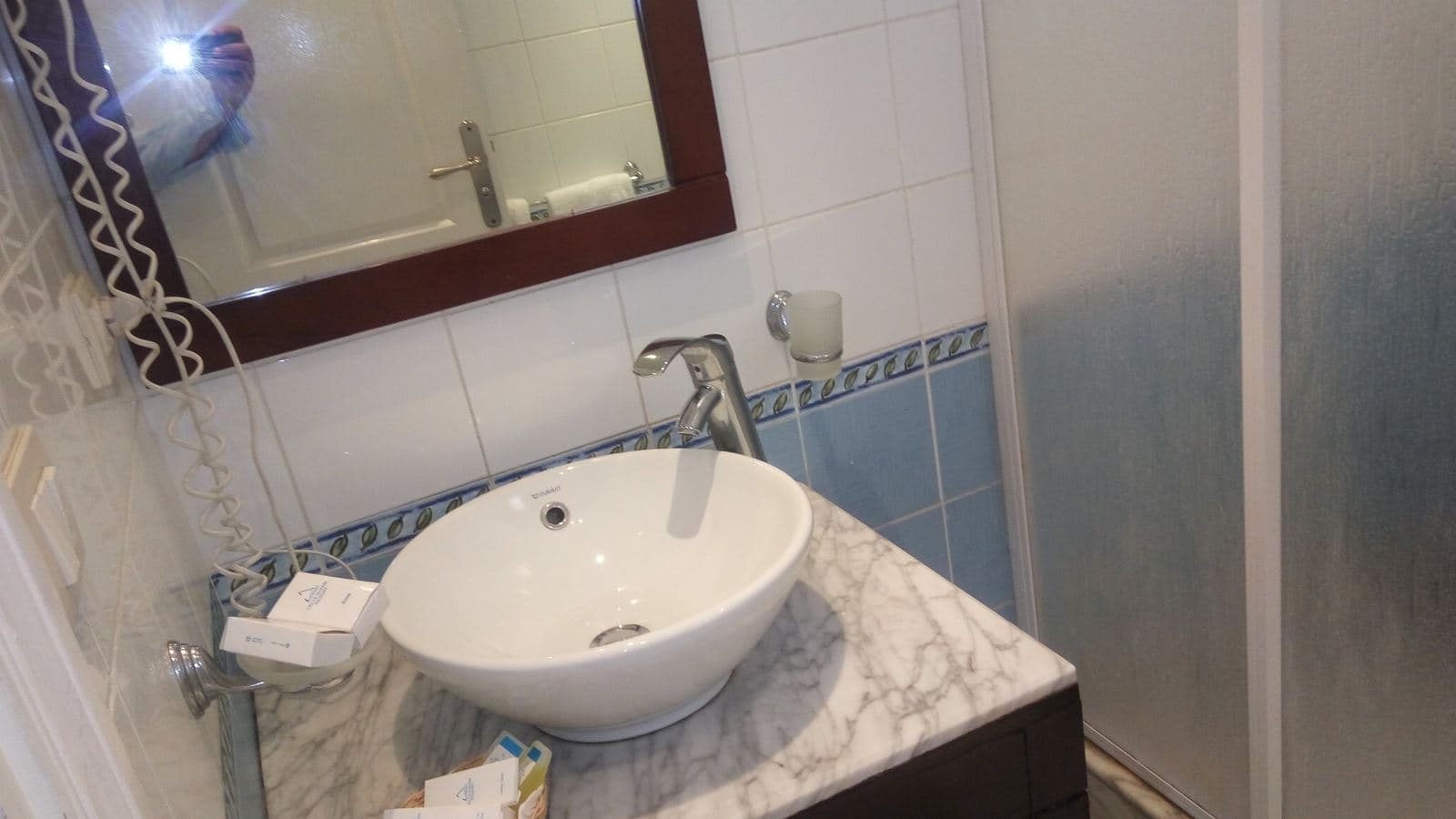 rooms-deluxe-rooms