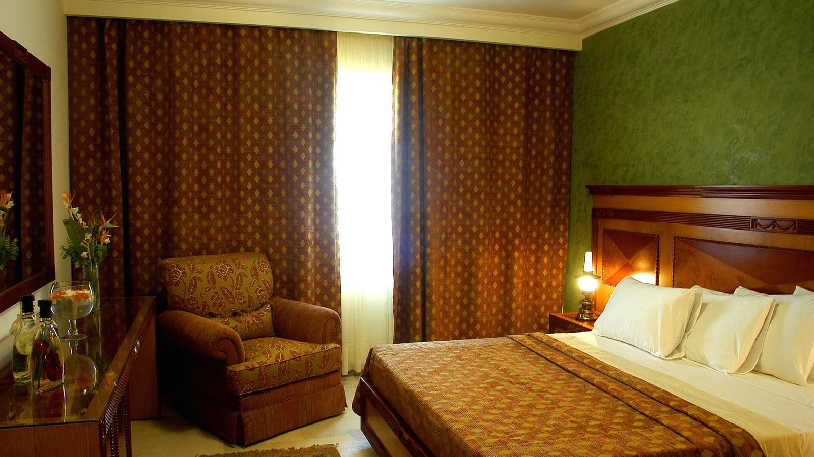 rooms-deluxe-rooms