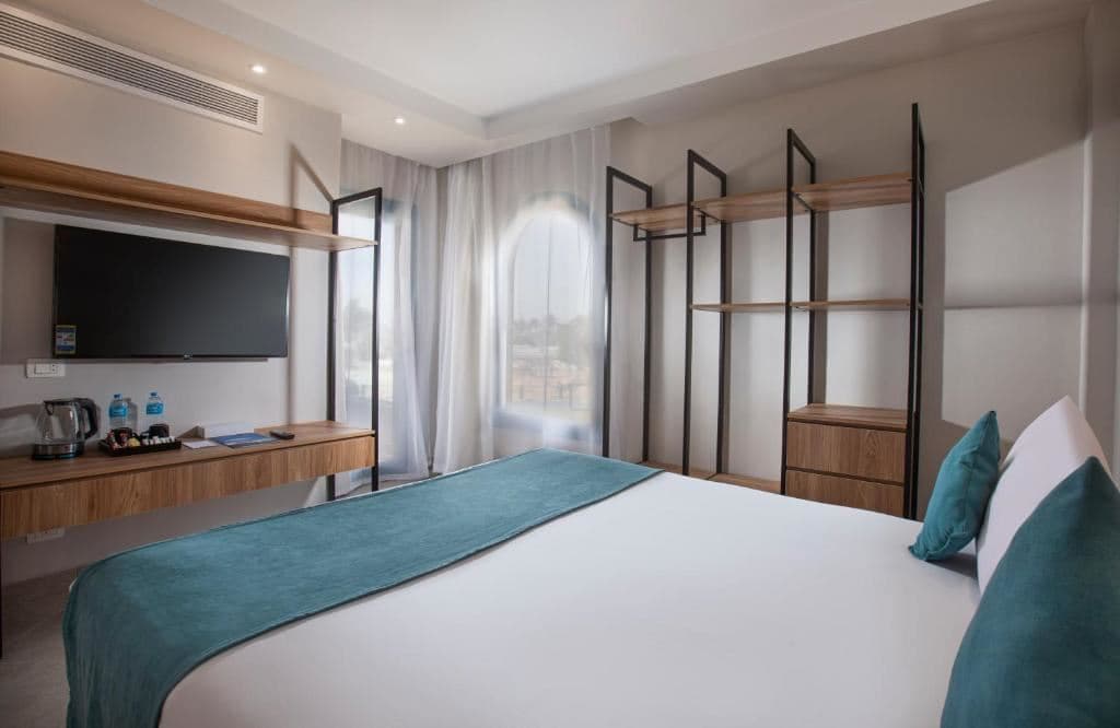 rooms-family-3-bedrooms