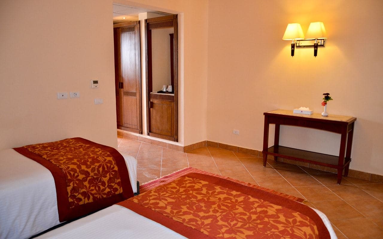 rooms-family-room
