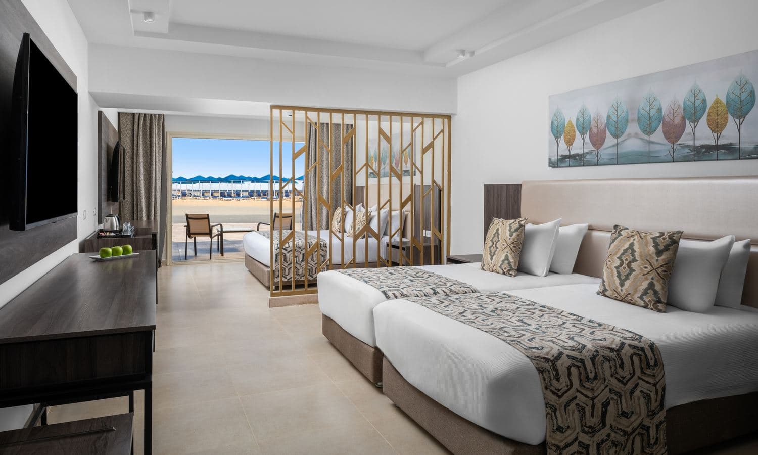 rooms-family-room-sea-front
