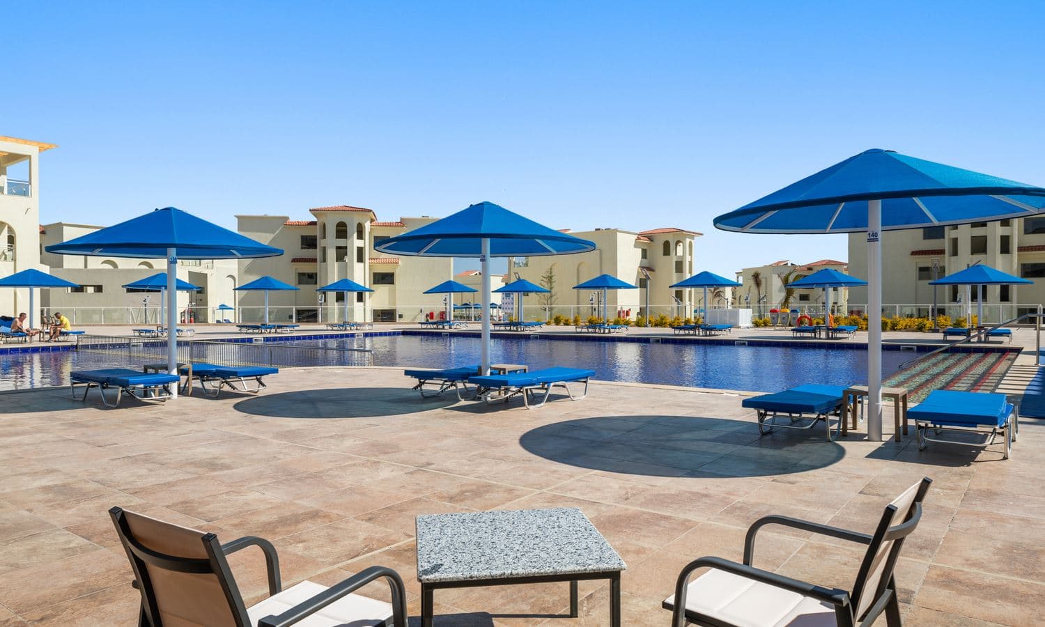 rooms-family-large-room-pool-view