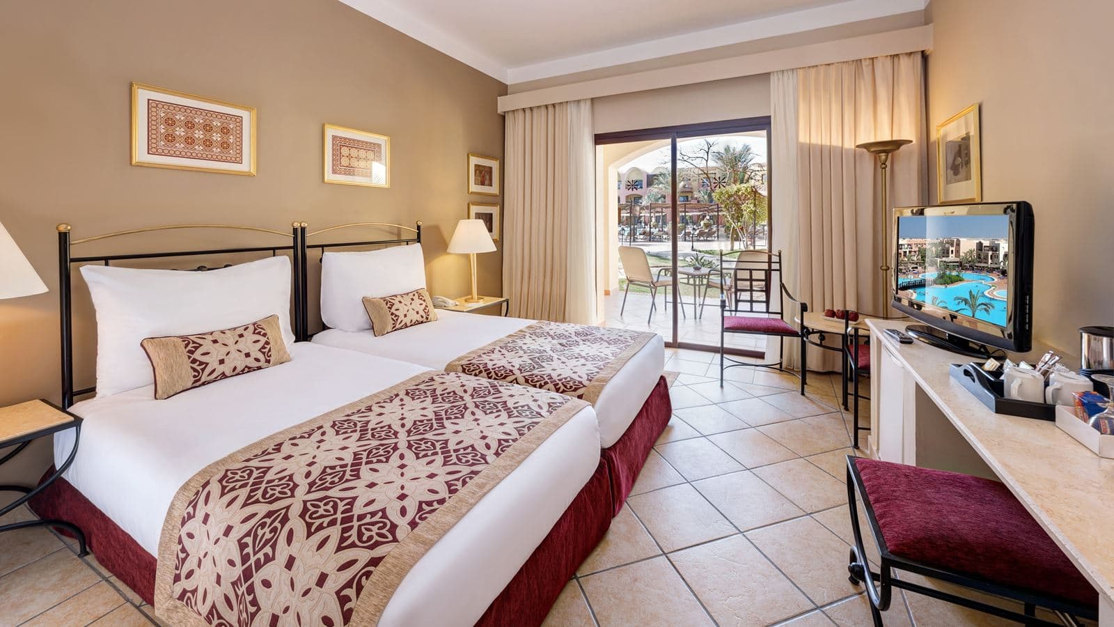 rooms-superior-room