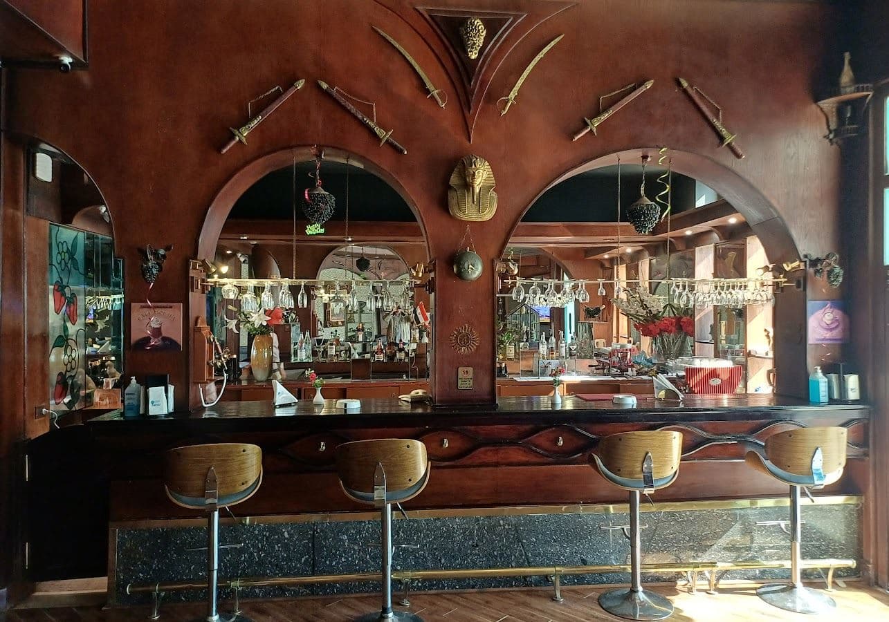 restaurants-restaurants