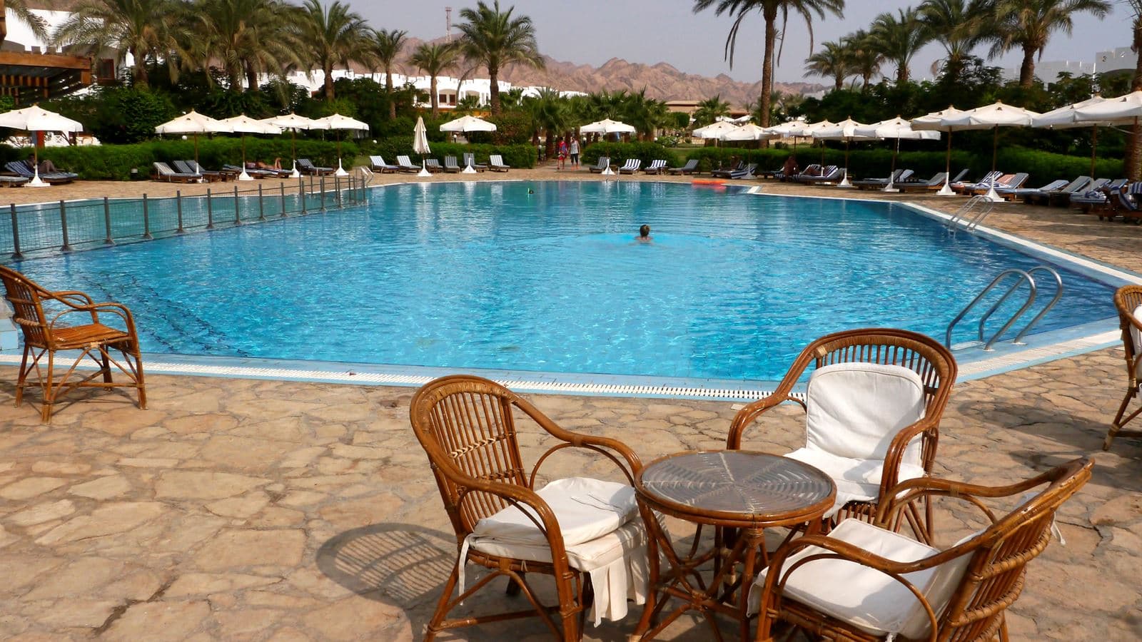 pools-outdoor-pool