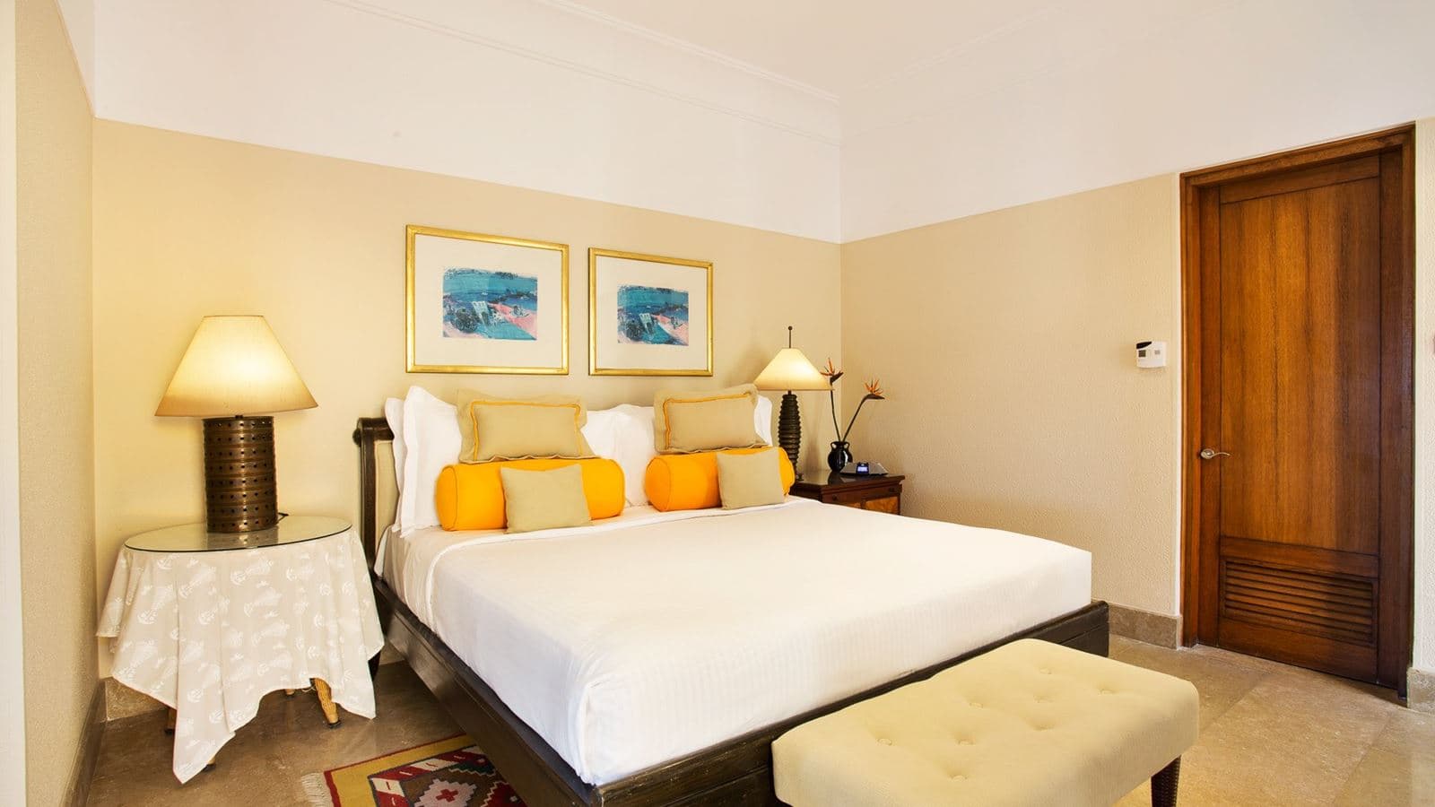 rooms-deluxe-suite