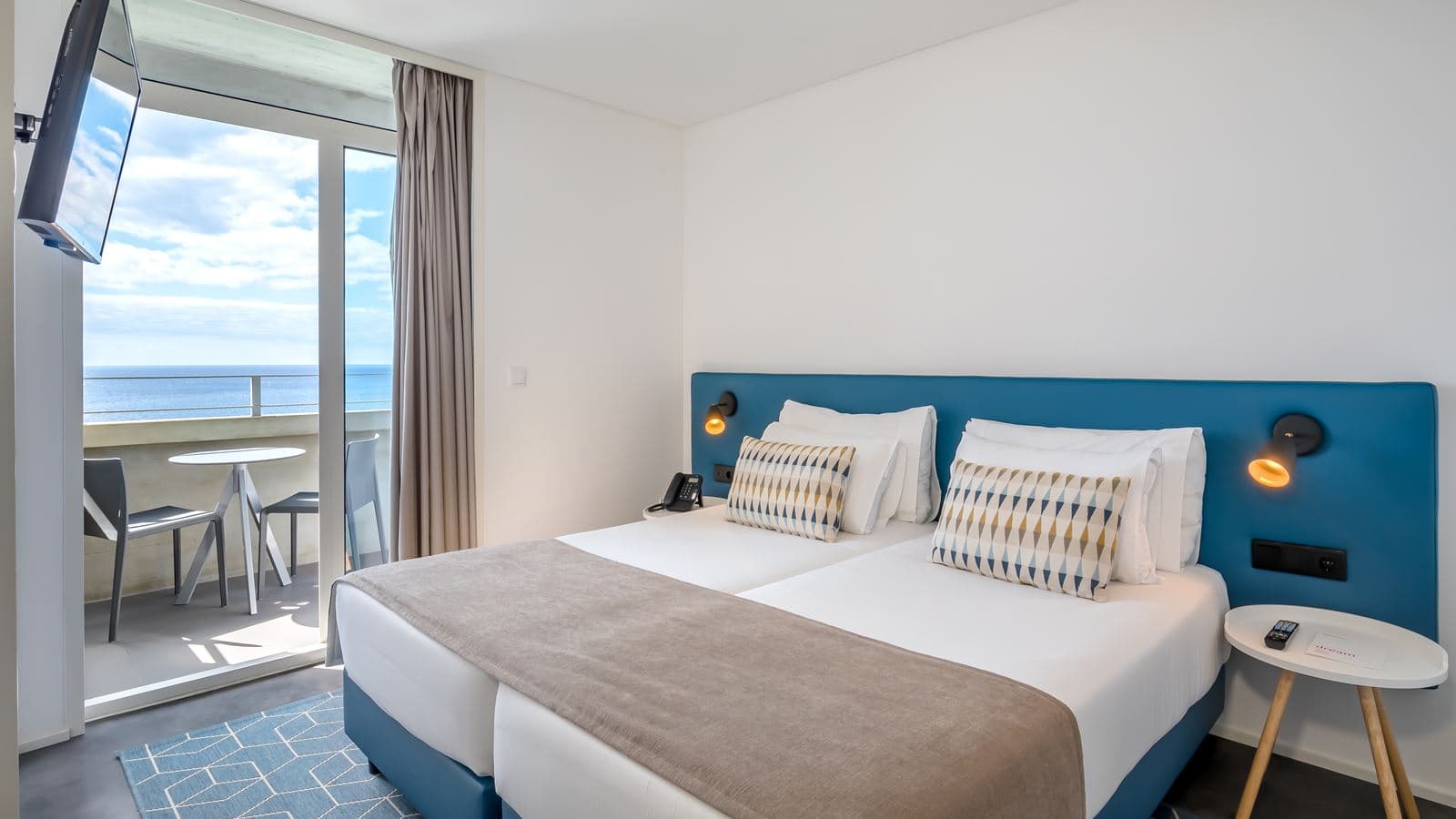 rooms-double-sea-view-room-balcony-or-terrace