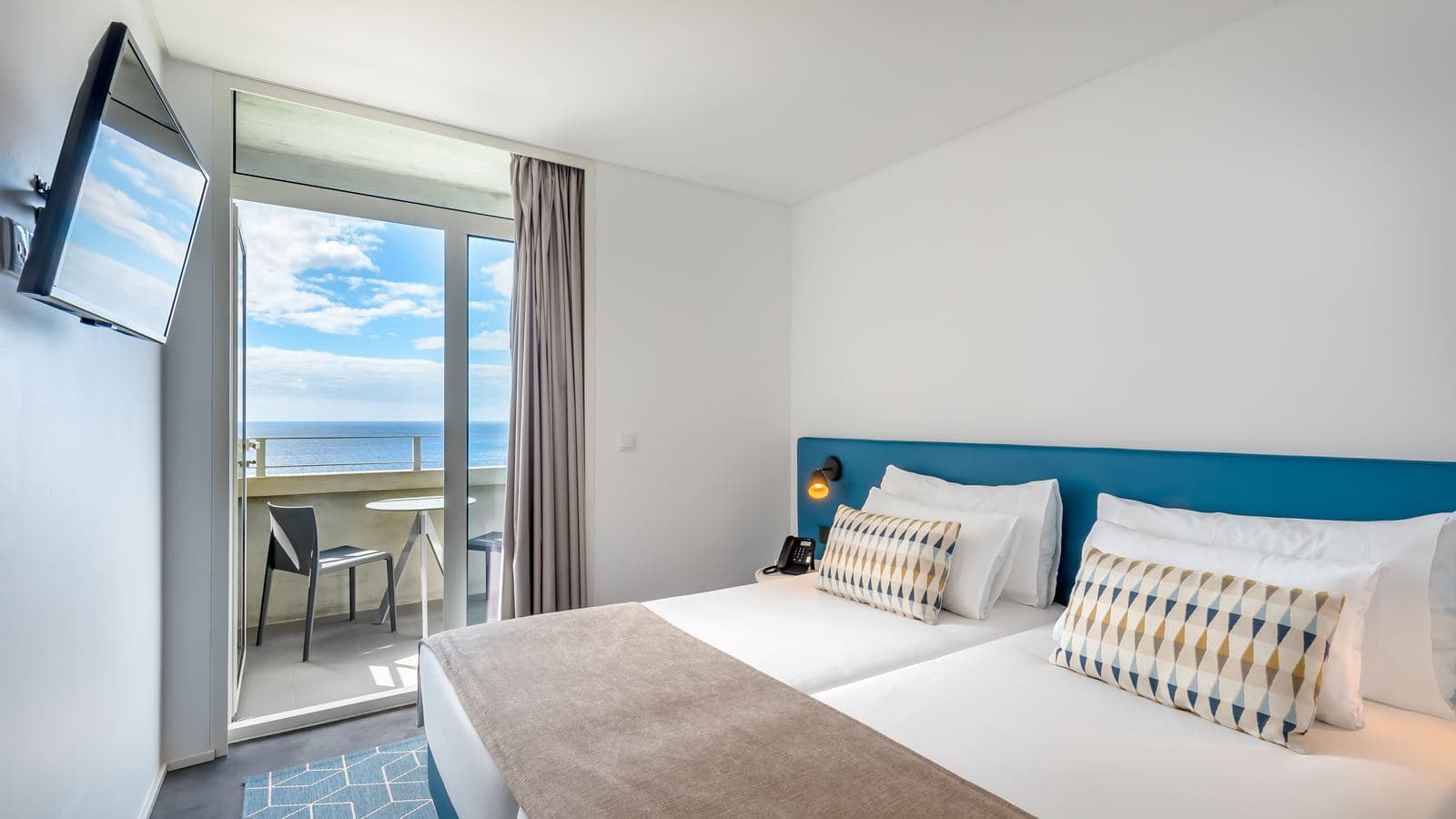 rooms-double-sea-view-room-balcony-or-terrace